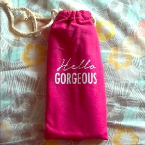 8 makeup brushes and one bag for brushes